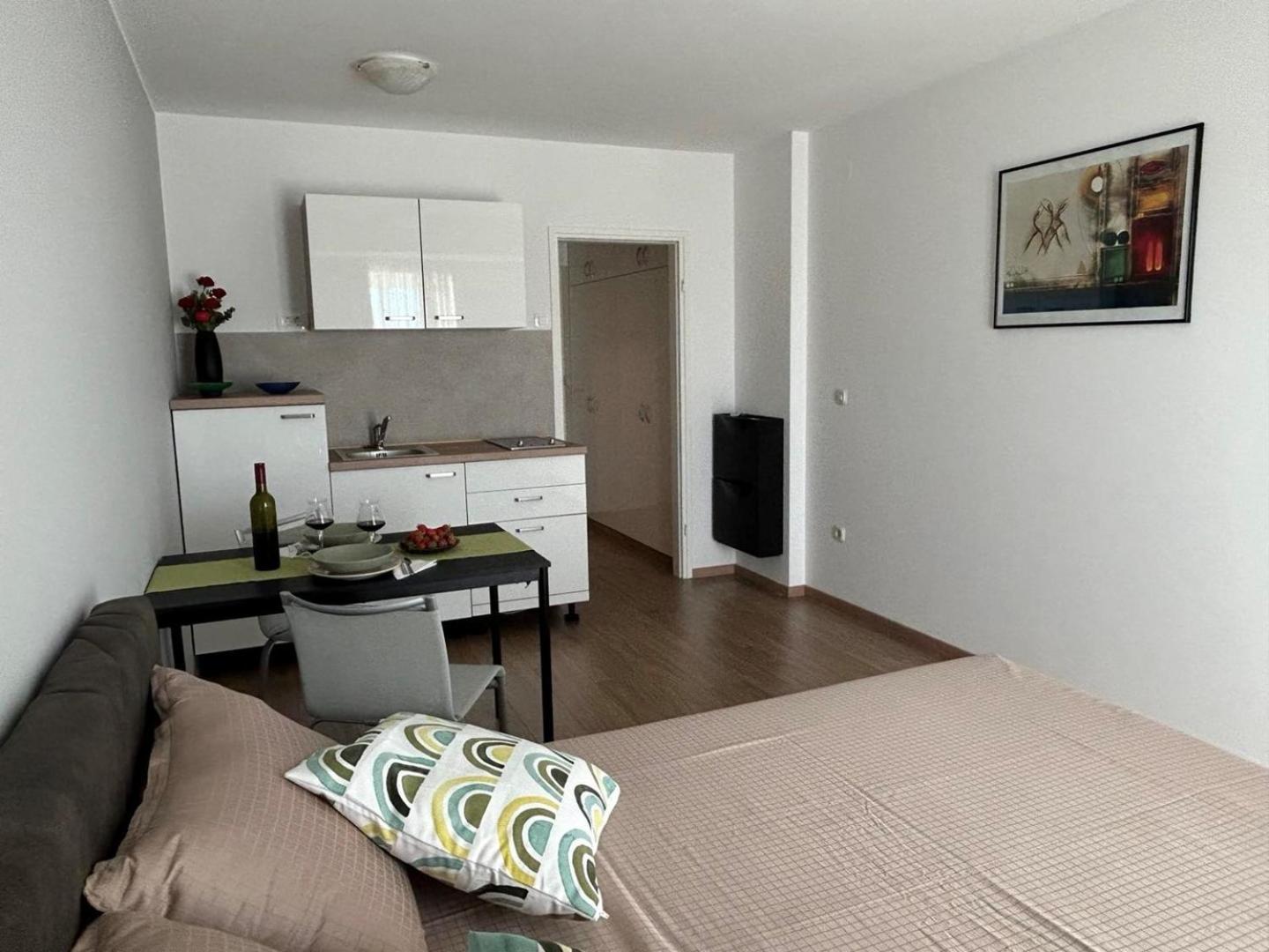 Gorgeous Biserka Apartment Near The Sea Rabac Exterior foto